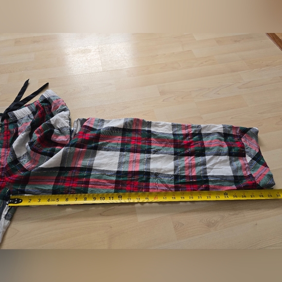 Victoria's Secret Plaid Pajamas Size Large - Picture 13 of 15